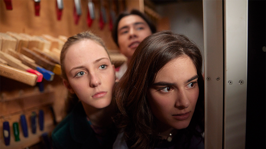 The Pm S Daughter Sadie -natalie English- Ollie -jaga Yap- Cat -cassandra Helmot- S2ep4 Sd15 Joelpratley 092 87